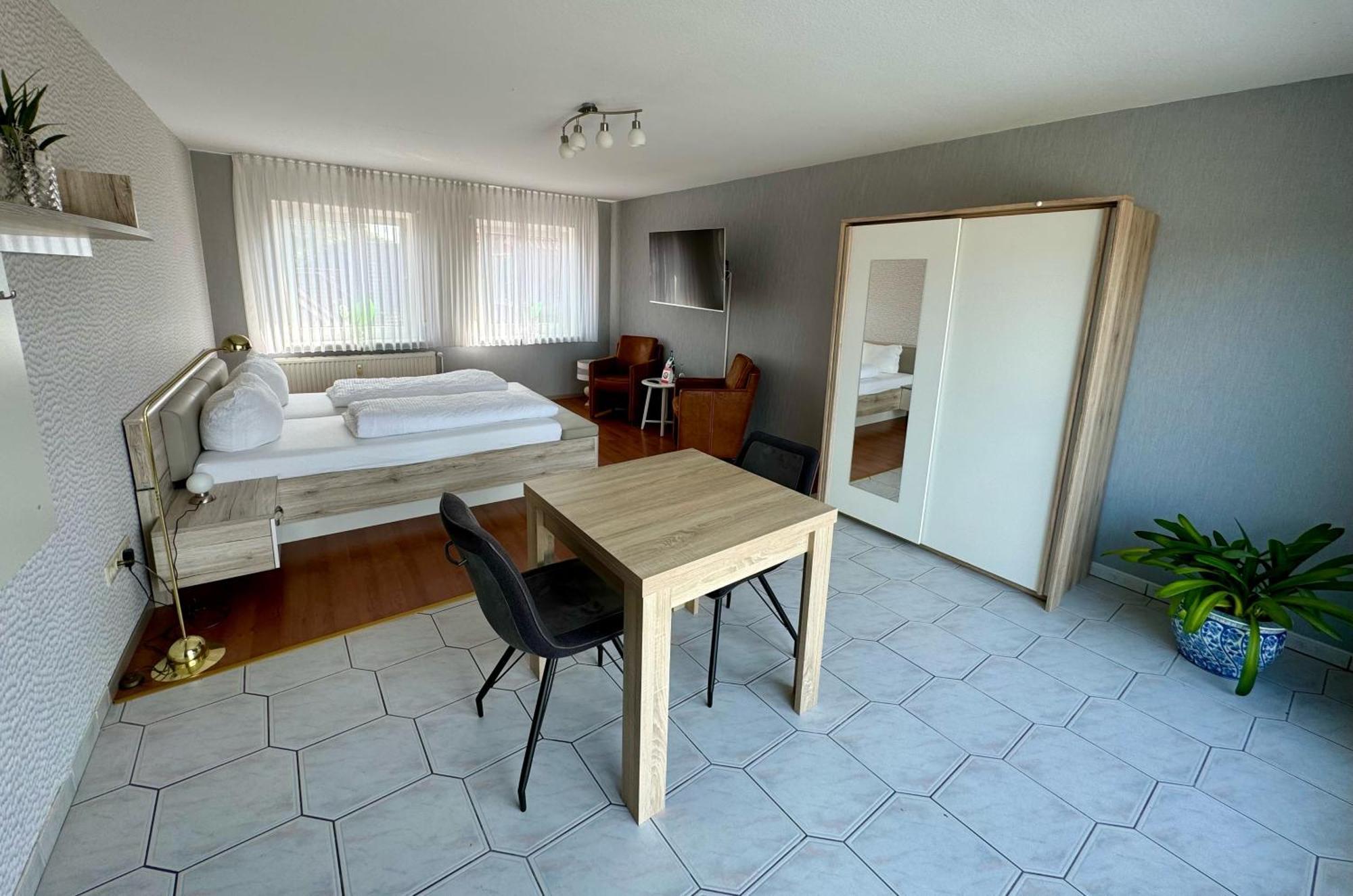 Hotel Sophien-Cafe Леер Экстерьер фото